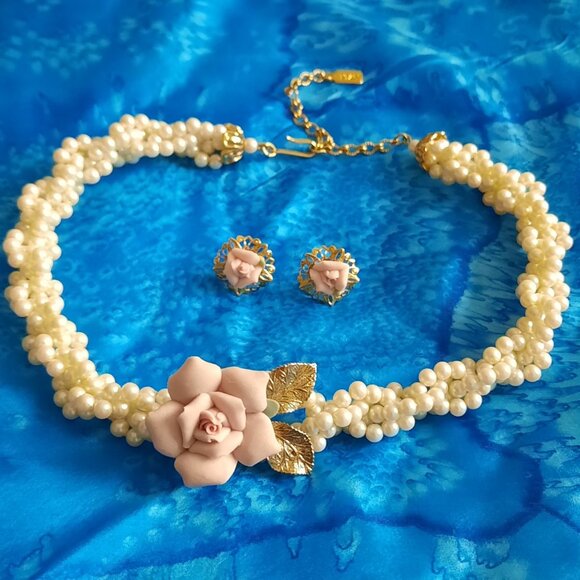 Vintage 1928 Collection Porcelain Rose braided pearl choker and earrings - Picture 1 of 2